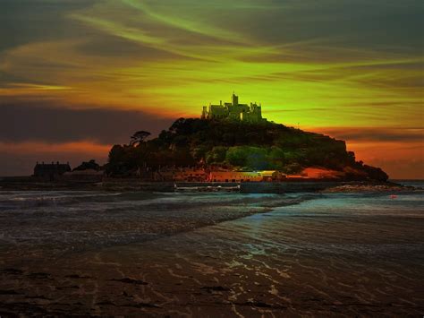 Marazion Beach a superbly sunny place, in Cornwall