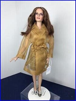 Tonner Tyler Wentworth Doll Brunette Ooak Repainted Face Gold Outfit Coat T Tonner Tyler