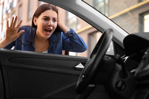 cara membuka setir mobil yang terkunci