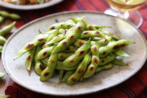 こんがりと風味良く！焼き枝豆のレシピ。フライパンで焼くと旨みが凝縮 やまでら くみこ のレシピ