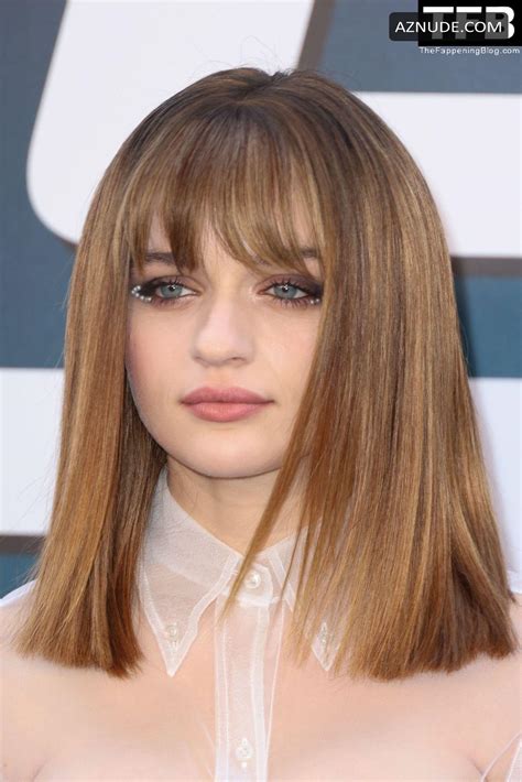 Joey King Sexy Seen Flaunting Her Hot Figure At The Bullet Train