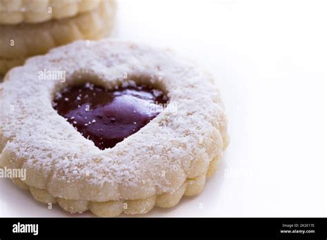 Linzer Torte Cookies Stock Photo - Alamy