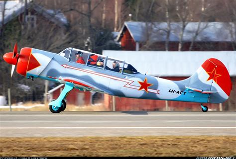 Yakovlev Bacau Yak 52td Untitled Aviation Photo 1198207