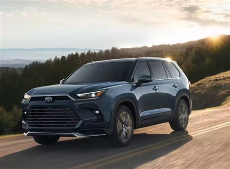 Toyota Makes the Highlander Even More Grand | Landers Toyota NWA