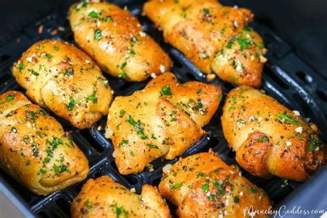 Easy Air Fryer Cheesy Garlic Crescent Rolls Video Munchy Goddess