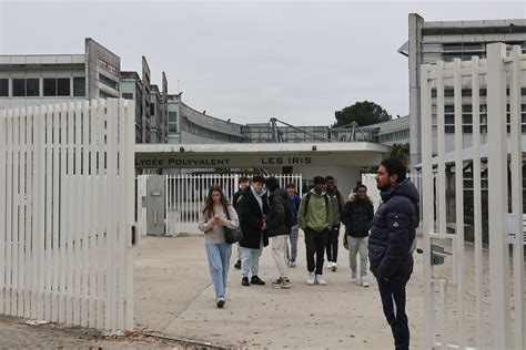 Lormont un bâtiment du lycée des Iris évacué après une rupture de