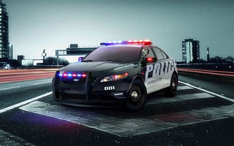 Ford, Dodge Upgrade Taurus Police Interceptor, Charger Pursuit