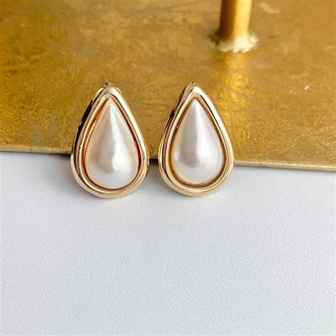 Estate Kt Yellow Gold Mabe Blister Pearl Teardrop Pear Omega Back