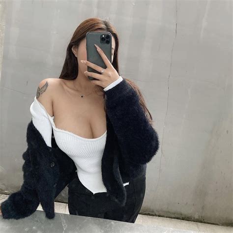 Ultra Hot And Busty Chinese Model Xiujing Ha Porn Pic Gallery The Alpha And The Omega Of The