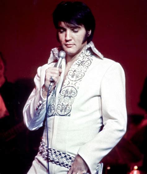 Elvis On Stage At The Las Vegas Hilton January February Elvis