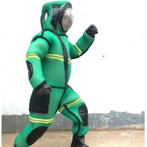 Murder Hornet Protective Suits Are Something Out Of A Post Apocalyptic Movie Funny Gallery