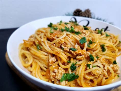 Paste Bolognese Cu Carne Tocata Farfuria Cu Gust Retete Culinare