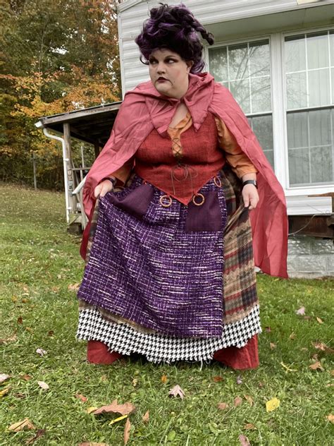 My Mary Sanderson costume this year! : r/Halloween_Costumes