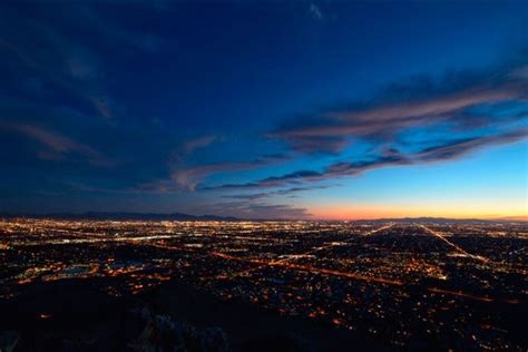 Fotomurales Ciudad Al Atardecer