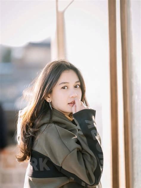 7 Potret Transformasi Dea Annisa Bukti Pesona Imutnya Awet Hot