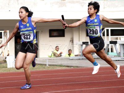 FINAL LARI ESTAFET 4X100 METER SENIOR PUTRI ANTARA Foto