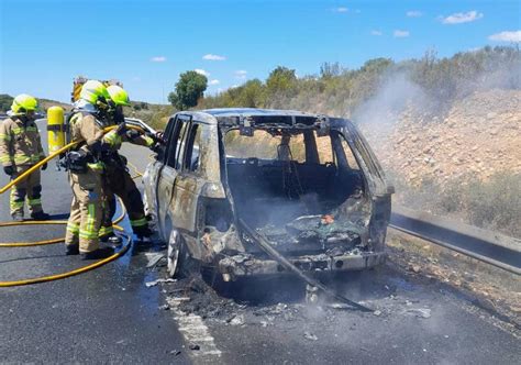 Sucesos Aparatoso Incendio En Un Coche Cuando Circulaba Por La A 5 A