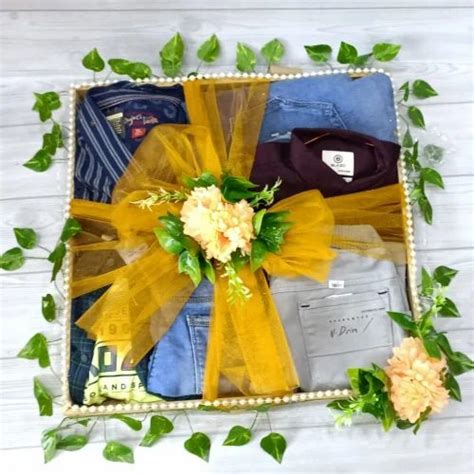 Multicolor Wooden Men S Trousseau Hamper For Gifting Purpose At Rs