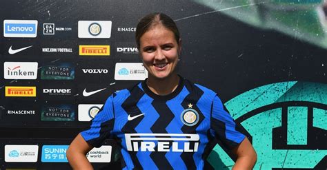 Inter Women Ufficiale Colpo Per Lattacco Presa La Danese Caroline