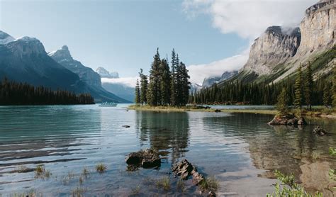 Spirit Island Boat Cruise | Tourism Jasper