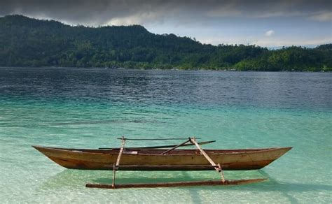 15 Must-Visits of Raja Ampat: Beaches, Diving Spot, Lagoons