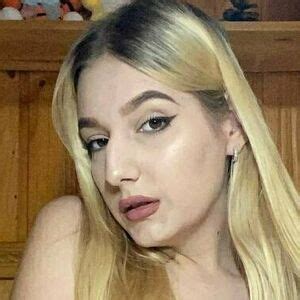 Carol Nakamura Nude Photo 0103