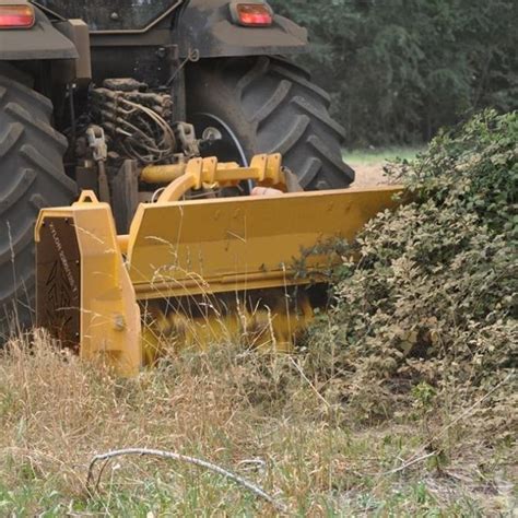 Broyeur Forestier à Marteaux Mobiles Sur Tracteur Xylor 2200 125t