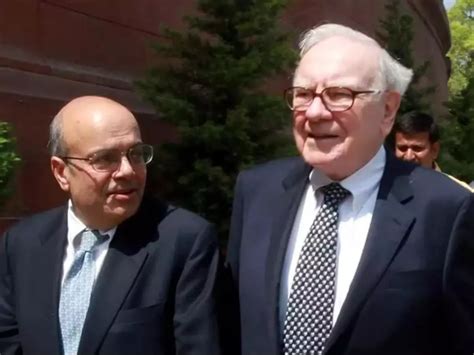 Meet Ajit Jain, The Right Hand Of World’s 8th Richest Man, Warren Buffett