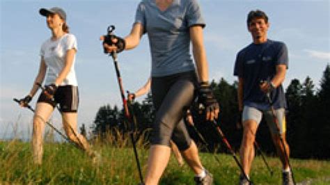 Jak Ubra Si Na Nordic Walking Ciep O I Wygodnie Z Kijkami