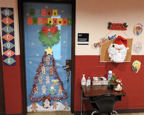 Christmas Door Decorating Contest Pictures