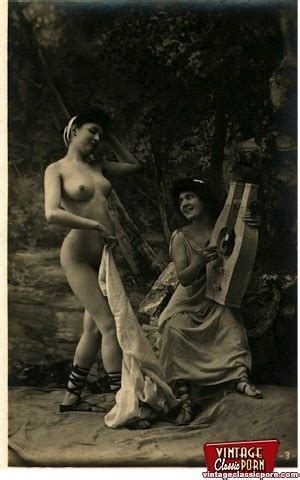 Xxx Hairy Twenties Wifes Showing Their Natural Nude Bod XXX Dessert