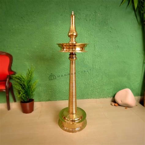 Mannar Craft Buy Authentic Kerala Nilavilakku Brass Lamp For Pooja