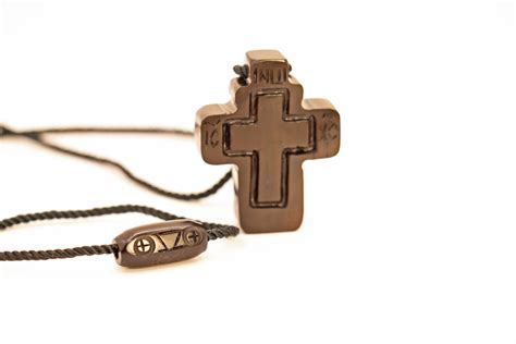 Деревянный крест из Эбена c деревянными фиксаторами - купить с ...