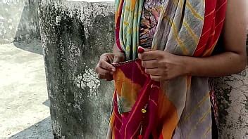 Chico seduce a la tía vecina para follar duro Hindi Audio XVIDEOS