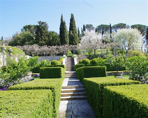 Tuscany Gardens Villas I Travel Tips I Mytour In Italy