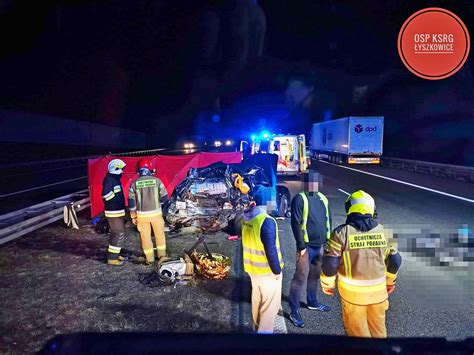 Kobieta i dwoje dzieci zginęli w tragicznym wypadku na autostradzie A2