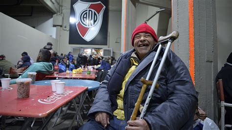 Crónica de la noche más fría del año más de 100 personas durmieron