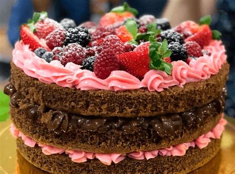 Naked Cake De Frutas Vermelhas Food Desserts Cake