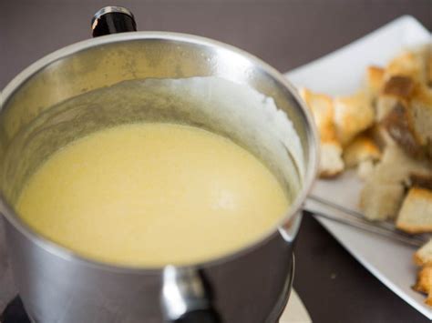 Foolproof Cheese Fondue Recipe