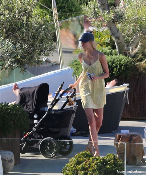 Romee Strijd Romeestrijd Nude OnlyFans Leaks Fappening Page 4 FappeningBook