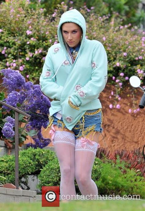 Kesha - Kesha on set of "Crazy Kids" music video | 25 Pictures | Contactmusic.com