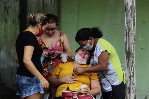 Corona Zahl der Toten in Brasilien steigt Bolsonaro lässt sich von