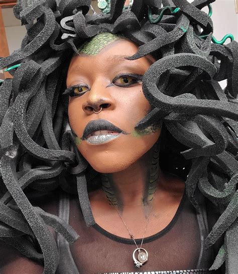 Found this awesome Medusa Halloween costume on r/pics : r/GreekMythology