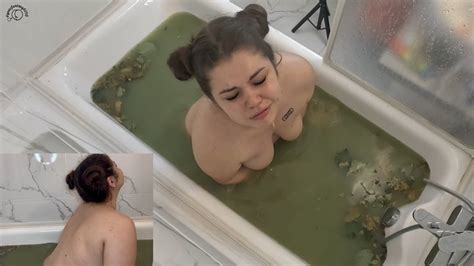 Watch Long Underwater Farts In Muddy Gross Water Porn Video NudeSpree