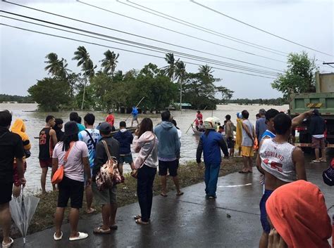 In Bula Camarines Sur Some Residents Forced To Pay To Get Rescued