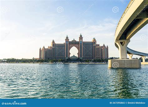 Panorama of Atlantis the Palm is a Luxury 5 Star Hotel in Dubai, UAE ...