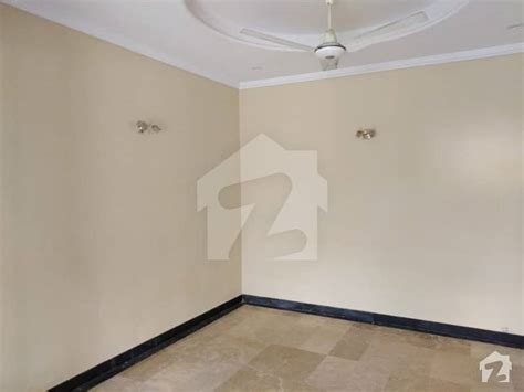 Leads Offer 10 Marla Slightly Used Bungalow For Rent In DHA Phase 4