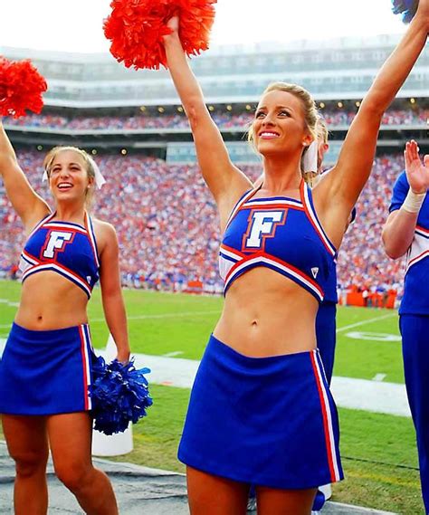 Pin by Zonazombi chuecos ulacio on Florida Gators cheerleader ...