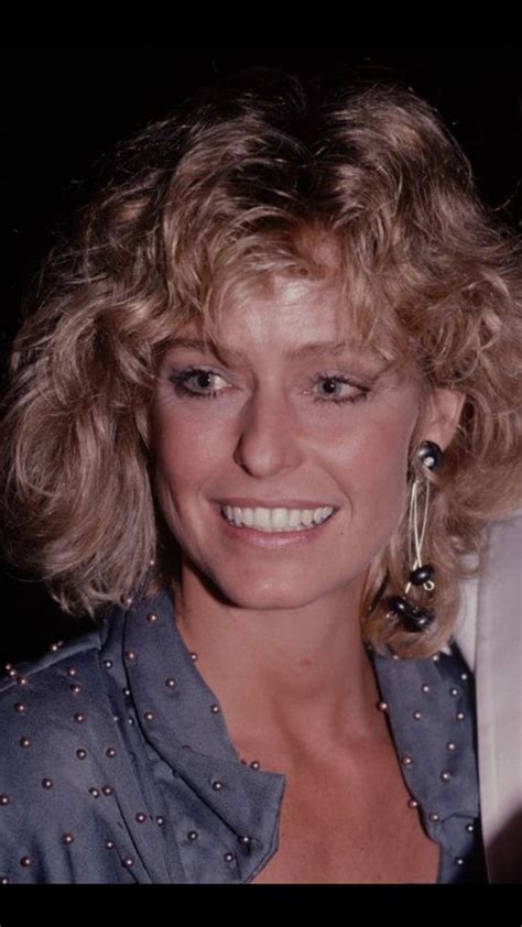 Pin By Janie Herron On Farrah Farrah Fawcet Farrah Fawcett New Hair Do