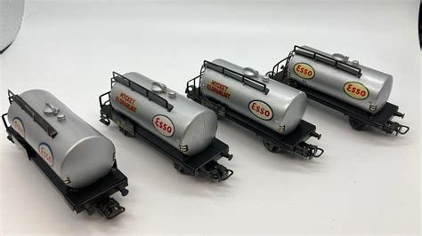 Se produkter som liknar Märklin tankvagnar Esso 4501 på Tradera